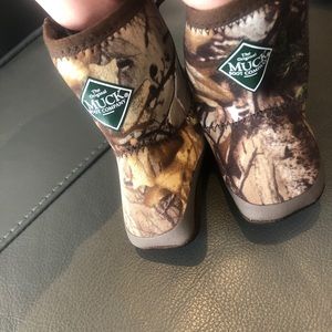 Infant muck boots